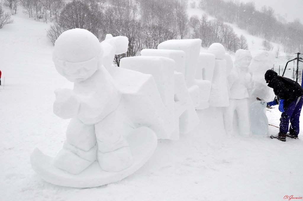 1201271 Sculpture sur glace - Valloire.JPG - Sculpture sur glace - Valloire 2012