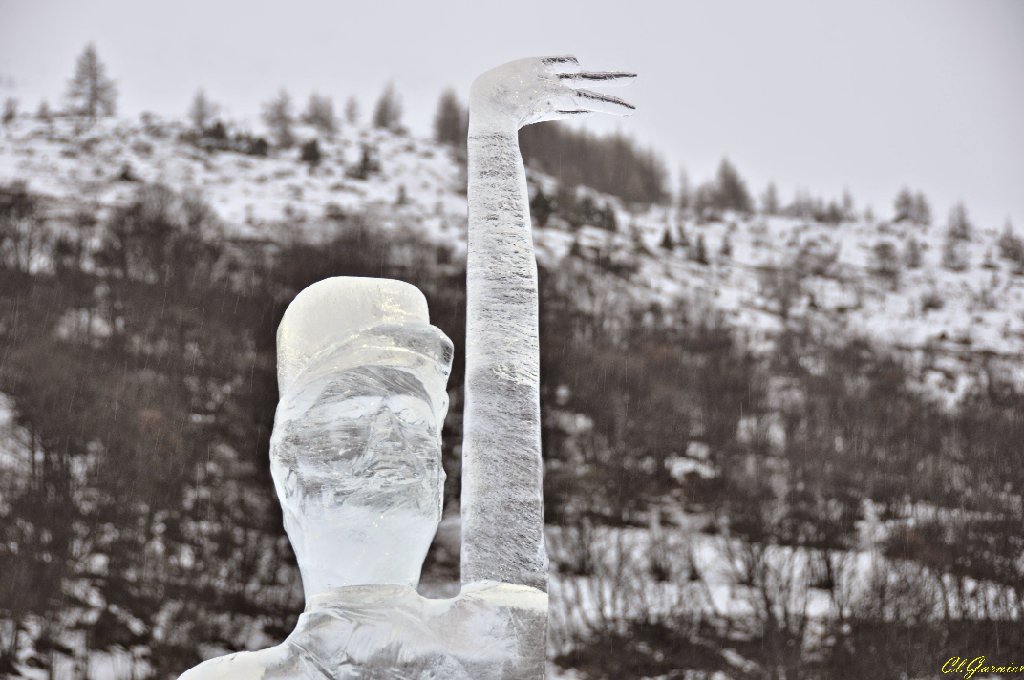 1501255_So_Think_You_Can_Danse.JPG - So Think You Can Danse - Sculpture sur Glace - Valloire 2015