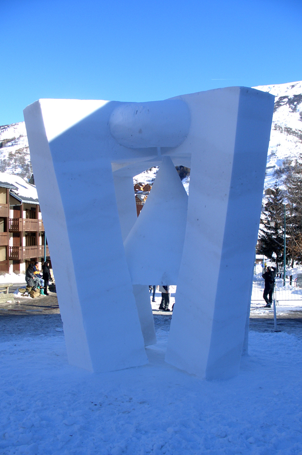 Sculptures neige A 2006 .jpg
