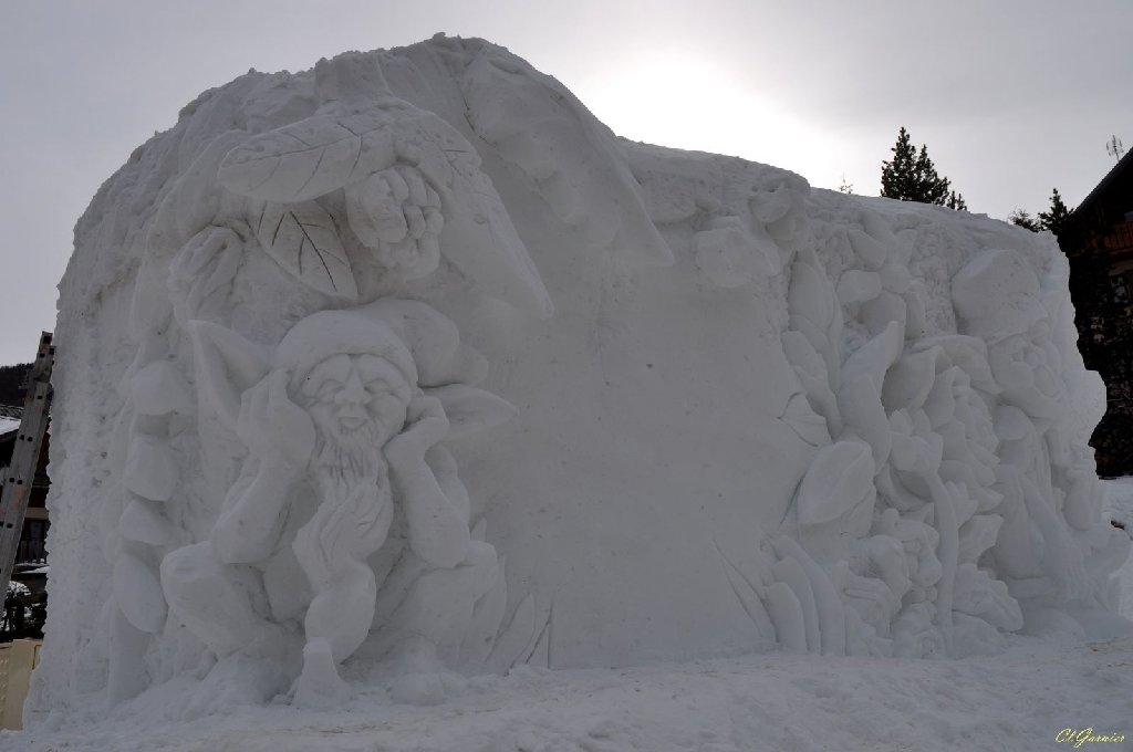 1101341 Sculptures sur neige.JPG - Sculptures sur neige