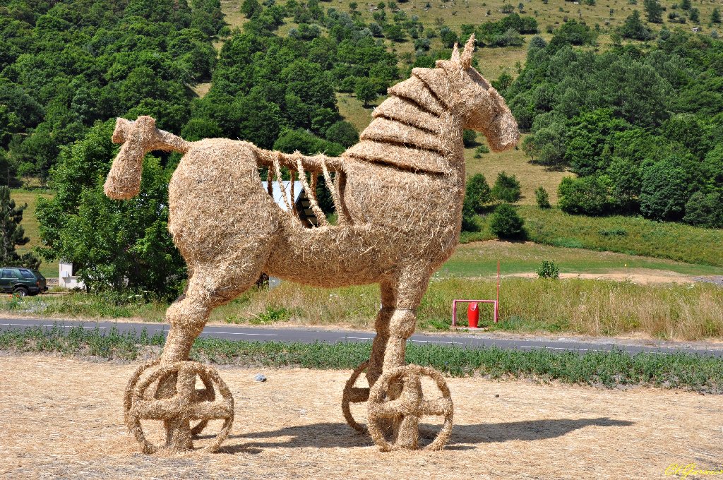 1507337 Trojan Horse.JPG - Trojan Horse