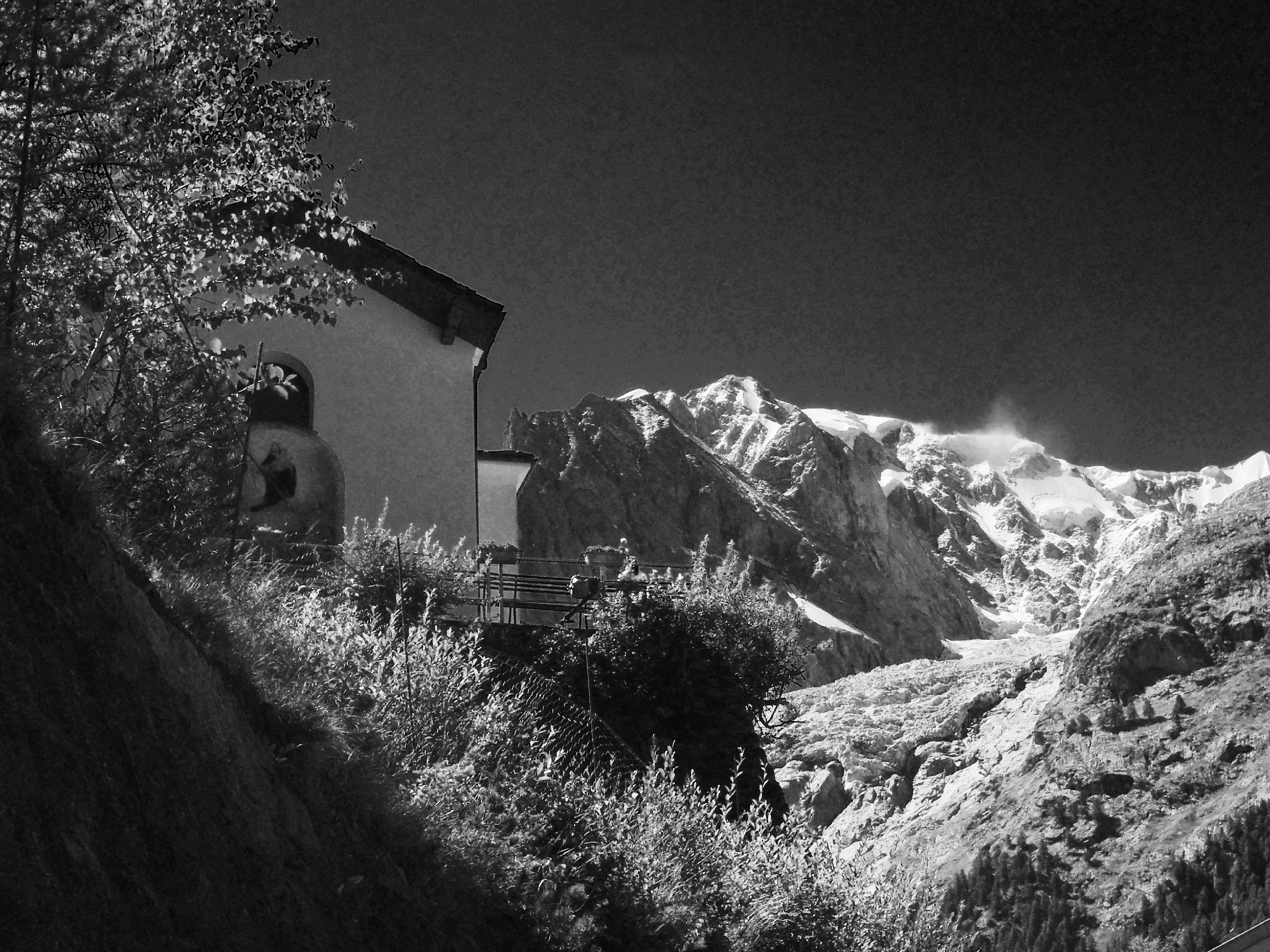 MTNB39-Mont-Blanc-Val-Veny-Val-d-Aoste-de-Katia-Demey.jpg -           
