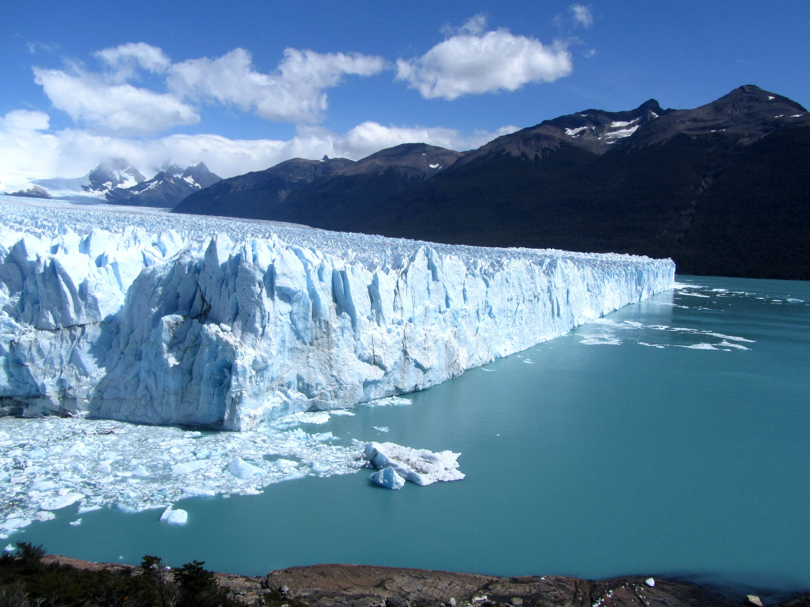 MA32-Face au glacier-Perito-Moreno Argentine-de-Guillaume-Michaud.JPG